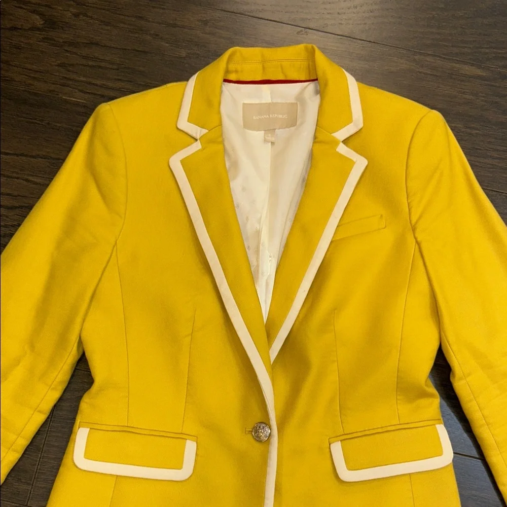 Banana Republic Yellow Blazer with White Accents - Picture 3 of 7